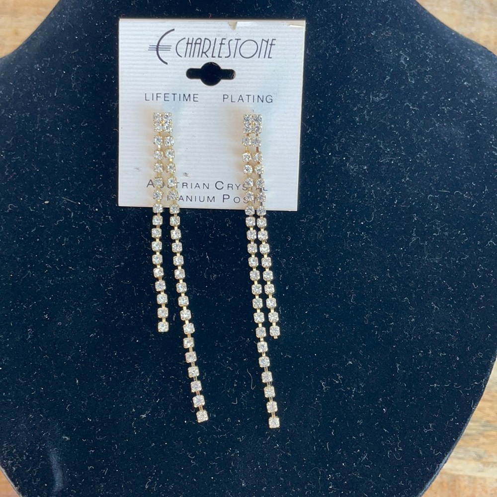 Evening earrings